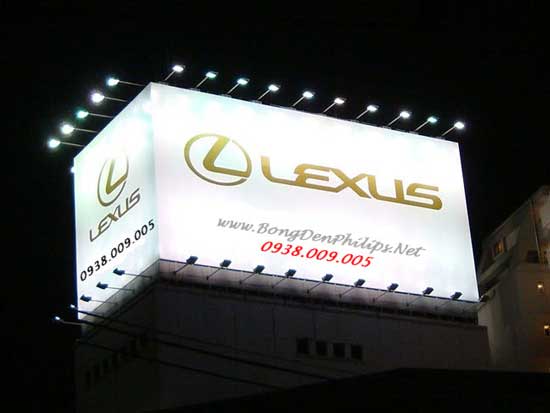 đèn pha Led cho bảng hiệu quảng cáo nổi bật hơn